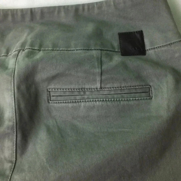 Jageans shorts 4 - Picture 12 of 16